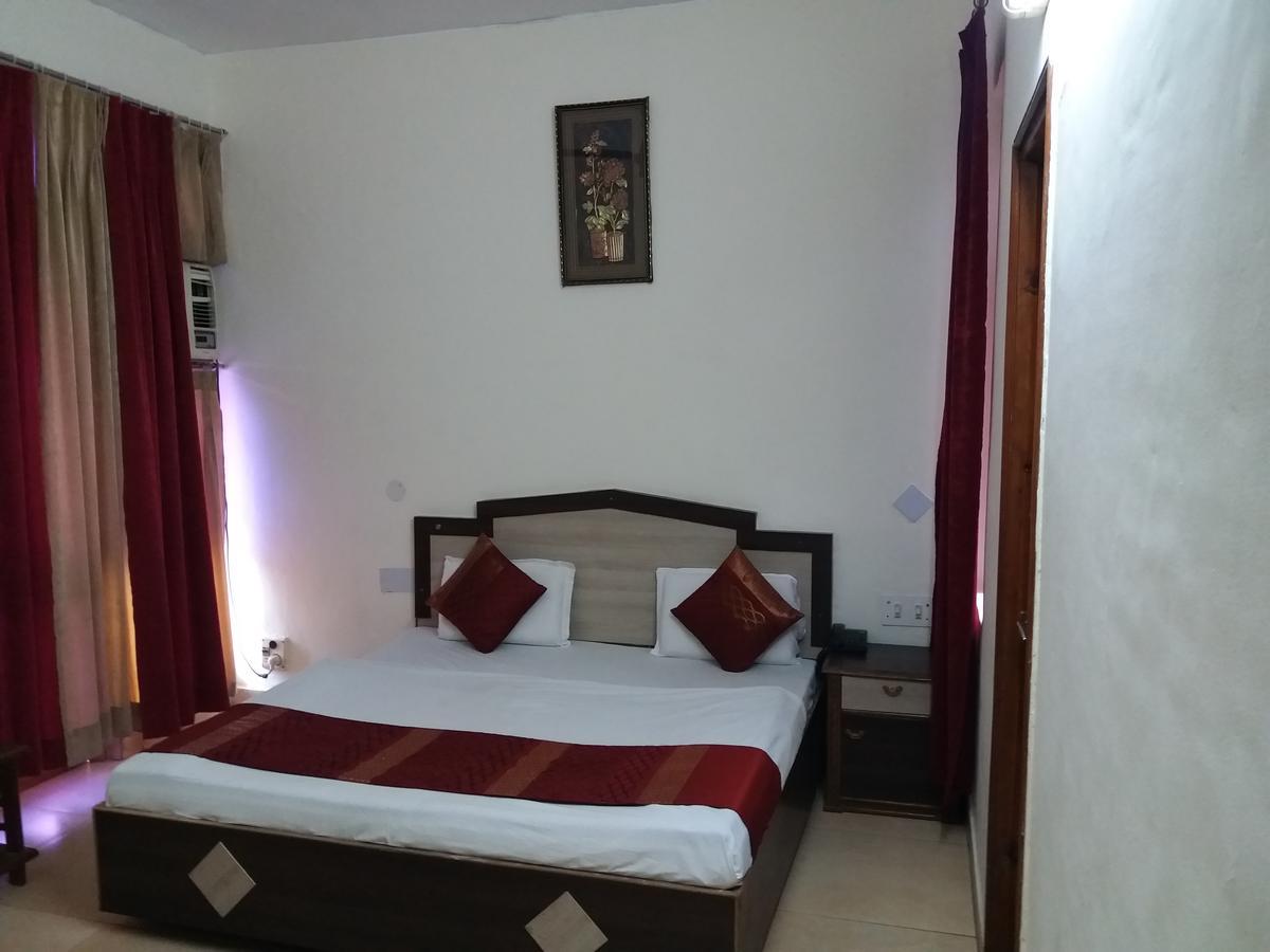 Hotel Rama Palace Катра Екстериор снимка