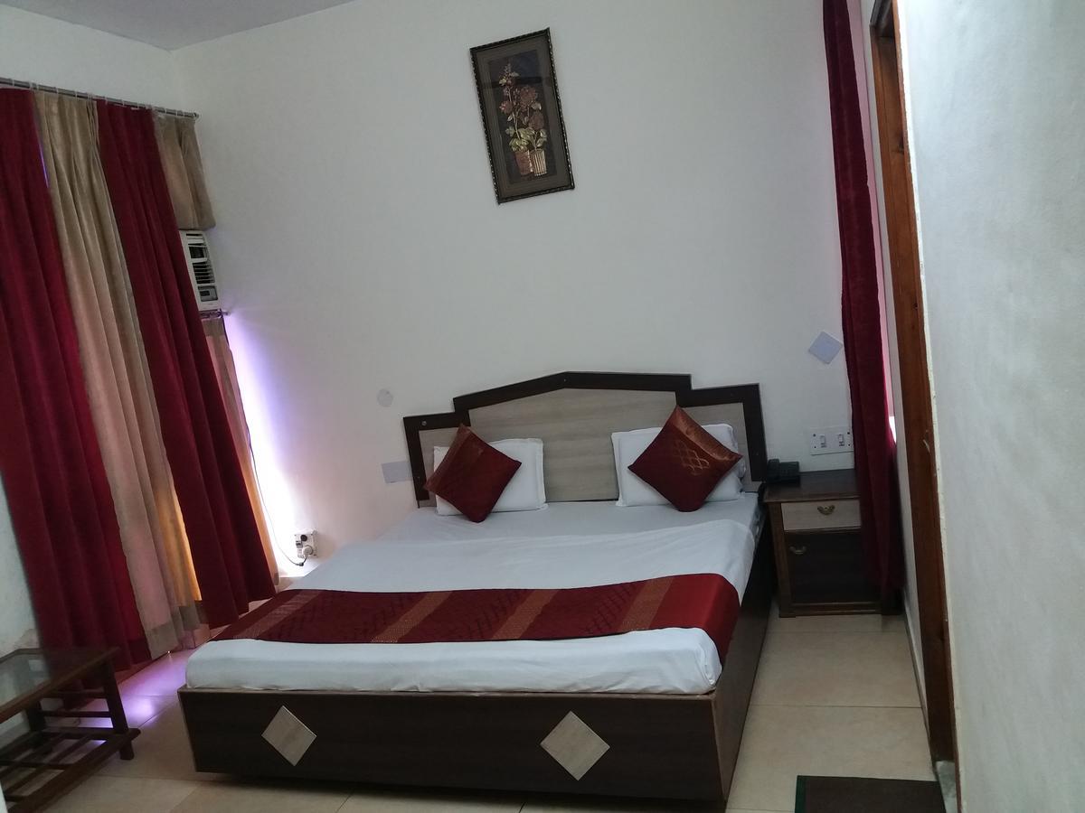 Hotel Rama Palace Катра Екстериор снимка